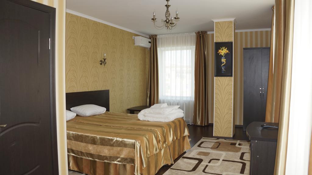 Home Hotel Astana Luaran gambar